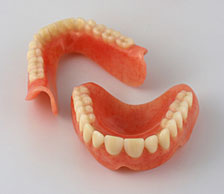 Rögzített fogsor és implantátumokra helyezett fogsor - Forest&Ray Dental